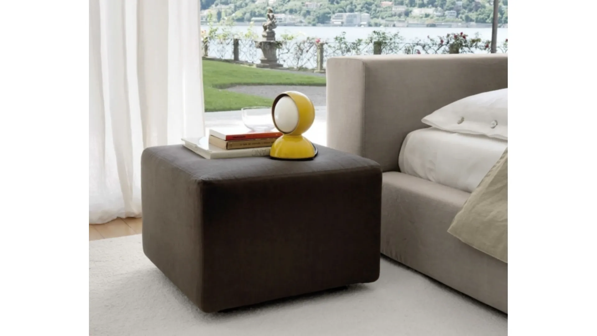 Pouf Linear in tessuto di Desirèe