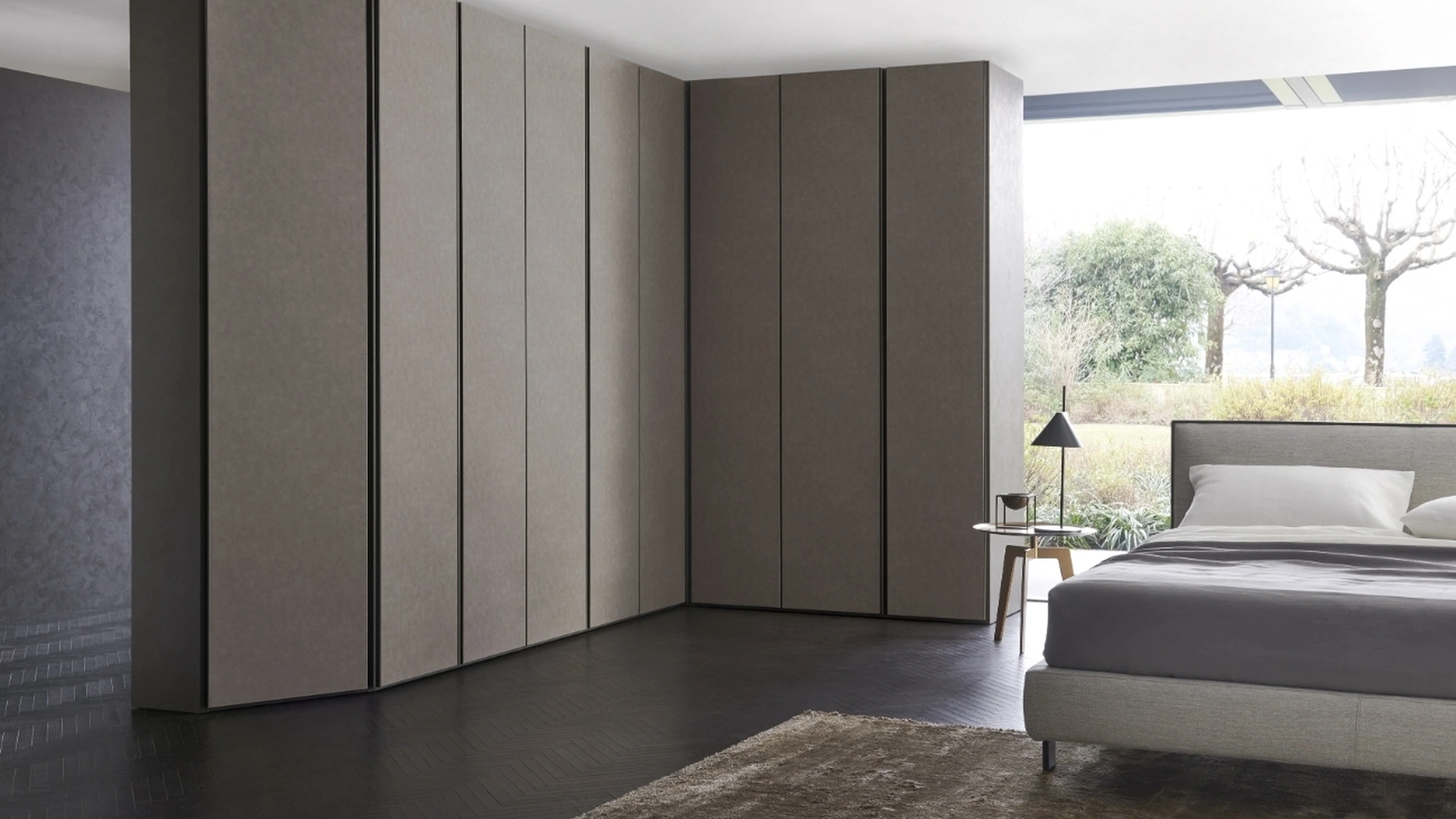 Armadio angolare Breccia con ante battenti di Sangiacomo