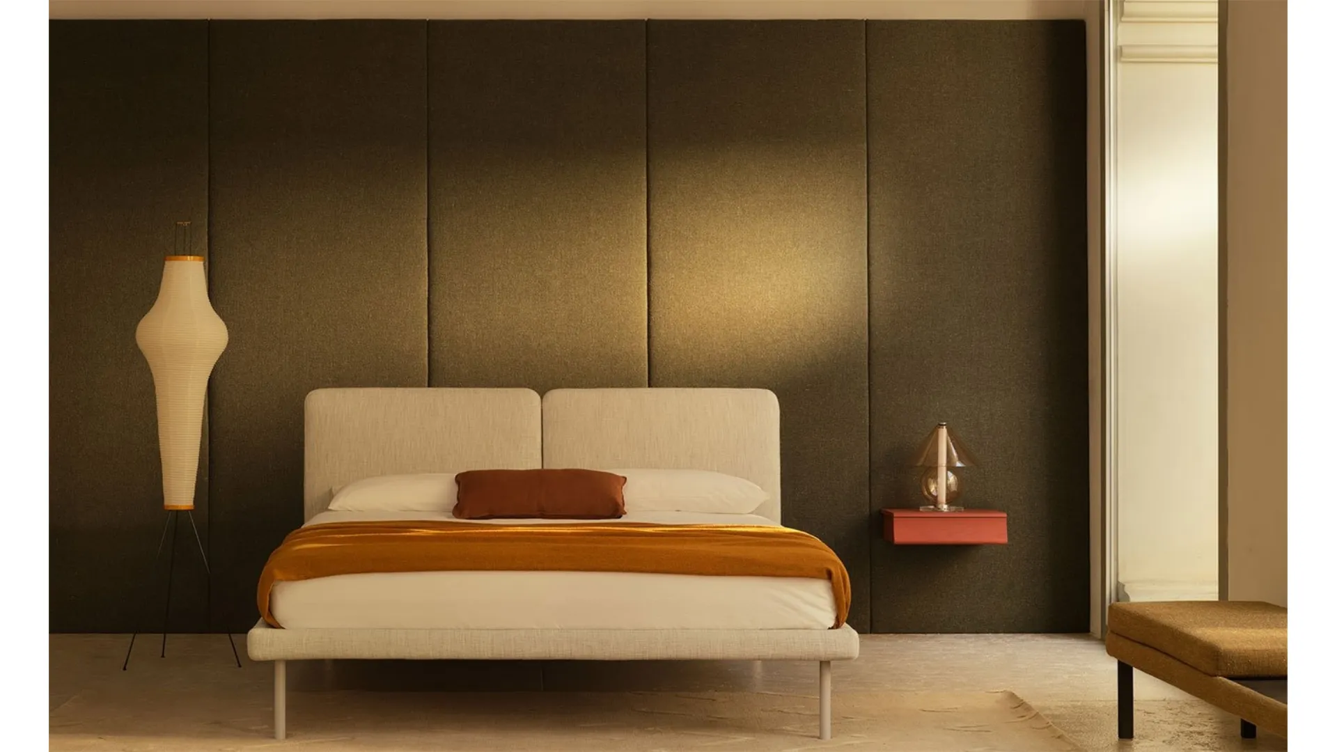 Letto in tessuto con testiera Face di Bolzan Letti