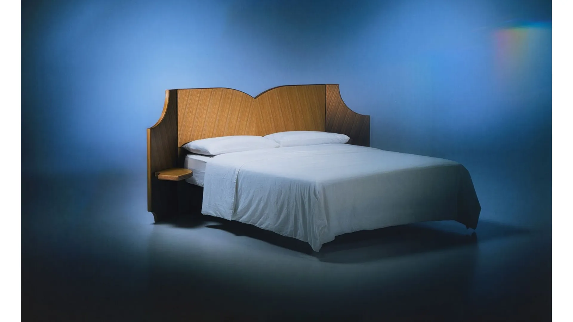 Letto Fiocco con testiera in legno di Bolzan Letti