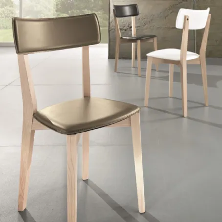 Sedia Ginger S132 in cuoio e legno di Friulsedie