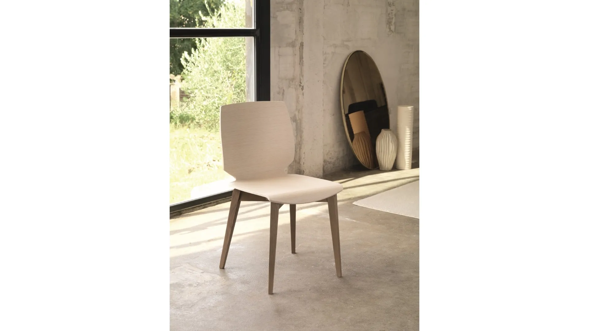 Sedia in legno Shell S149 di Friulsedie