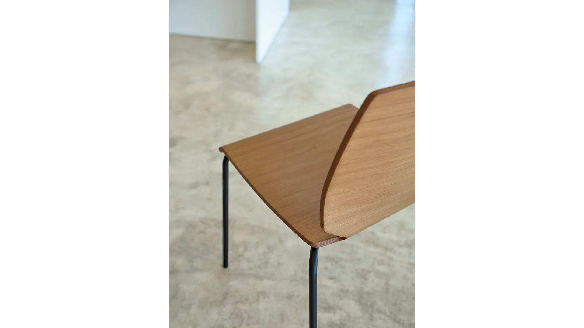 Sedia in legno Shell S149 di Friulsedie